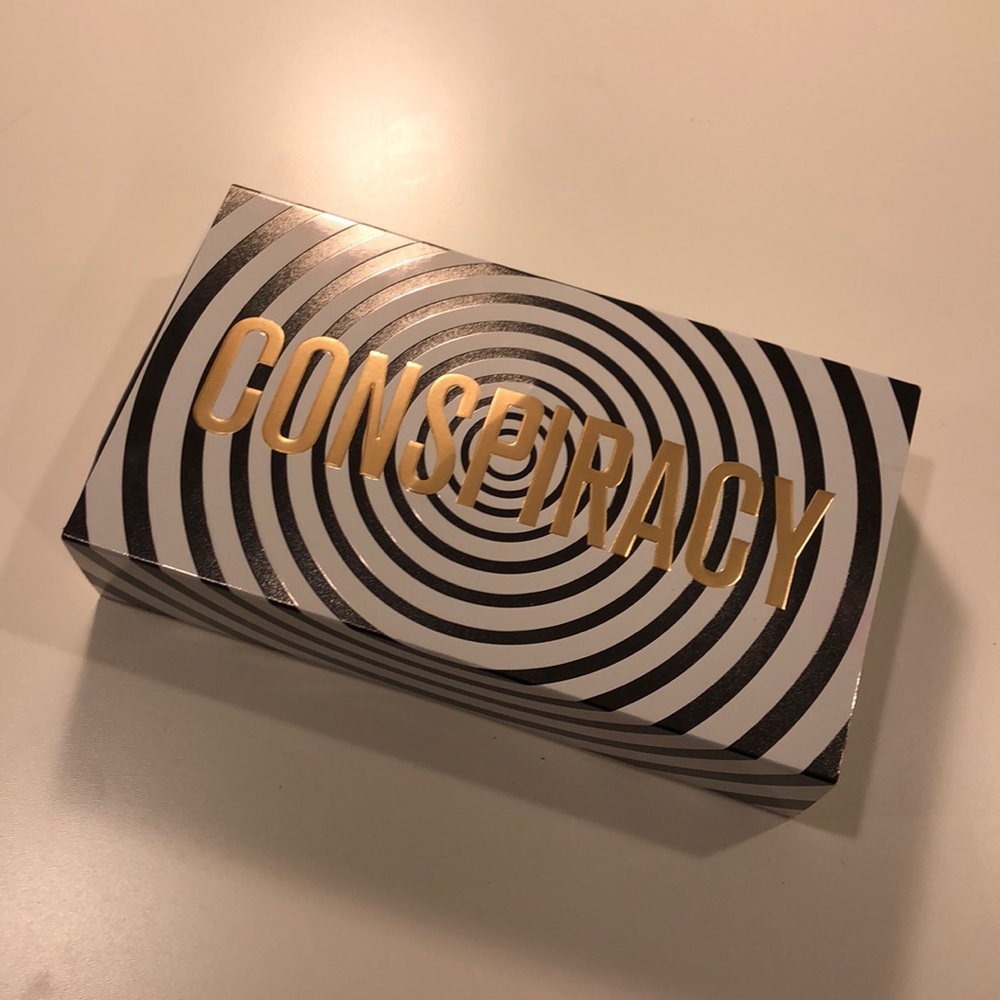 Jeffree Star Conspiracy eyeshadow palette